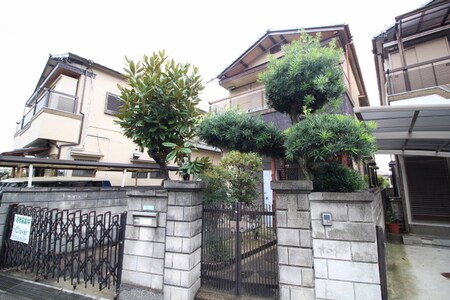 桜ケ丘貸家外観写真