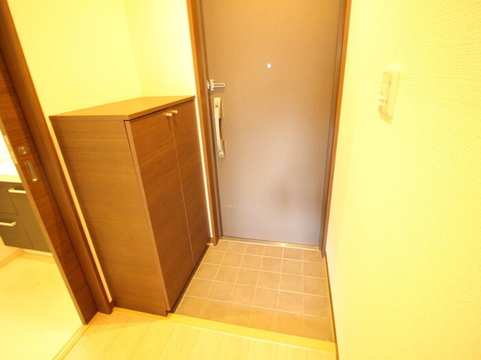 物件内観写真15　(玄関)