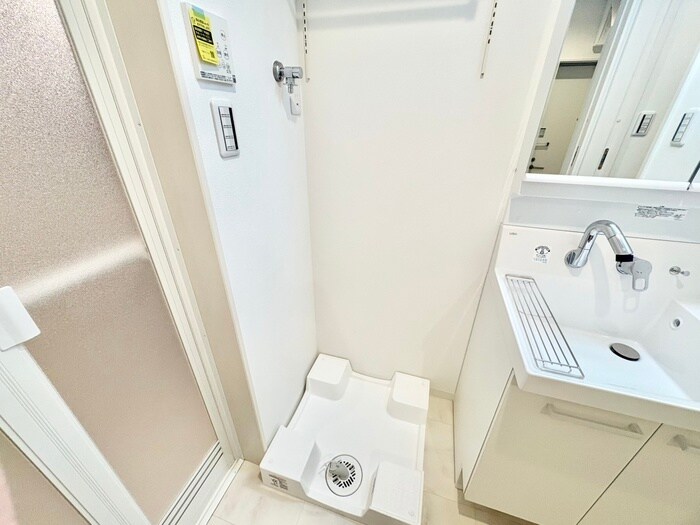 物件内観写真12　(洗濯機置場)