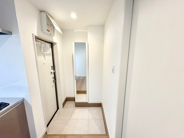 物件内観写真16　(玄関)