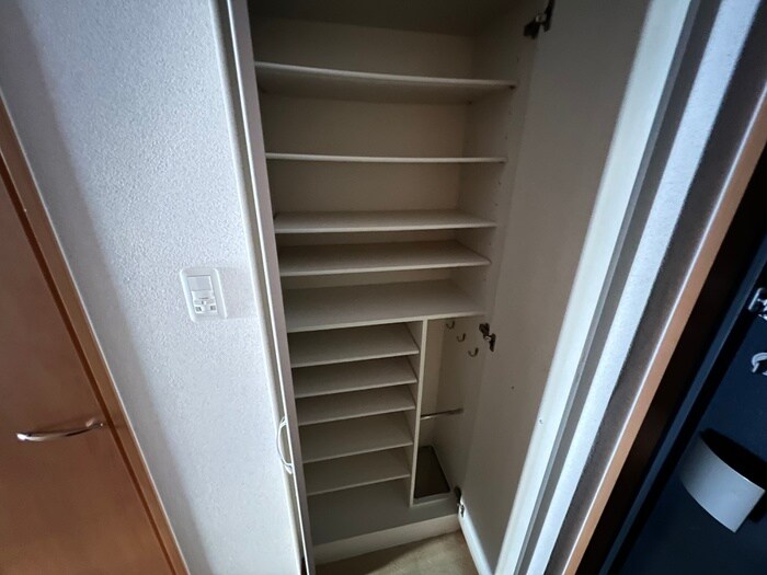 物件内観写真20　(靴箱)