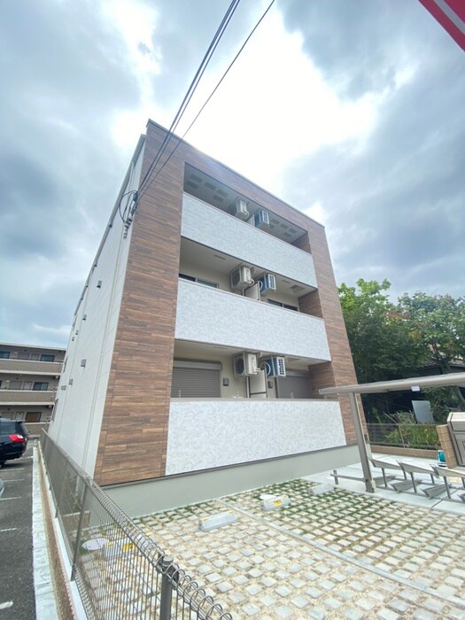 物件外観写真1　(外観写真)