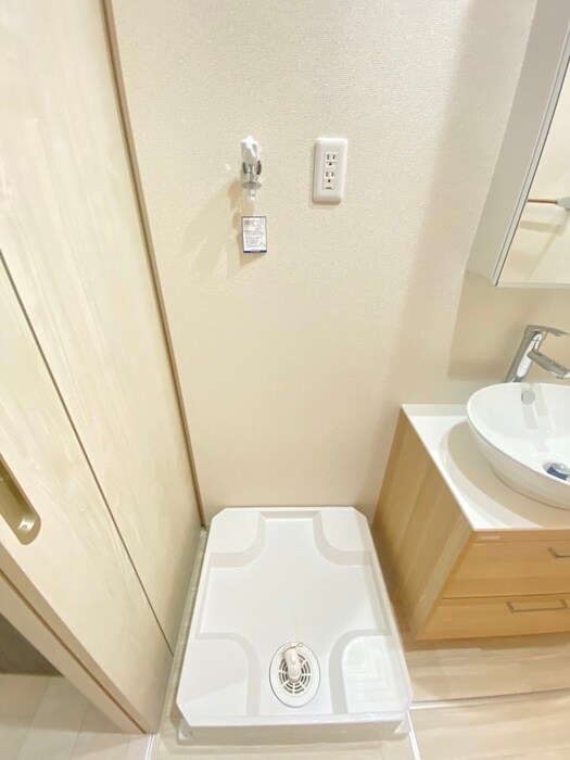 物件内観写真16　(洗濯機置場)