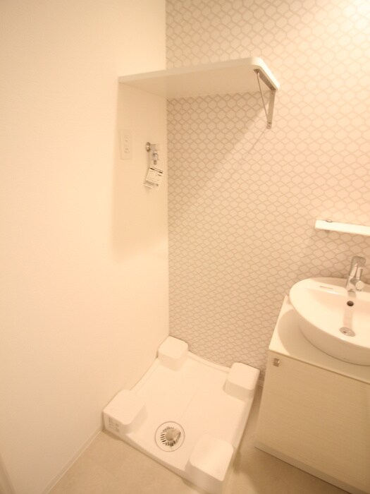 物件内観写真10　(洗濯機置場)