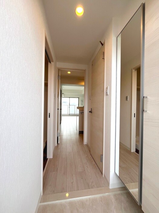 物件内観写真8　(廊下)