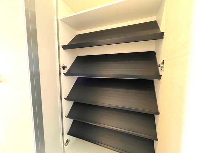 物件内観写真10　(靴箱)