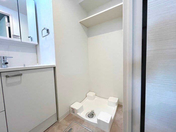 物件内観写真17　(洗濯機置場)