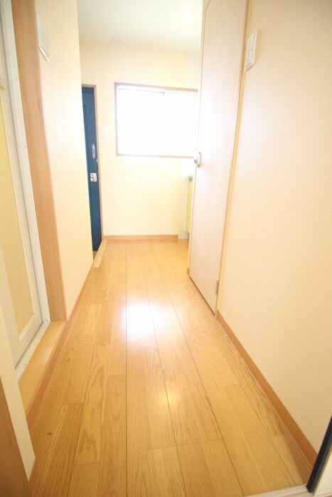 物件内観写真10　(廊下)