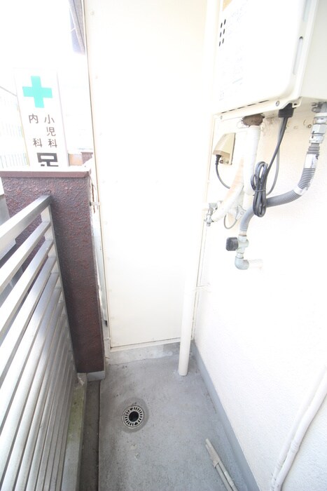 物件内観写真11　(洗濯機置場)