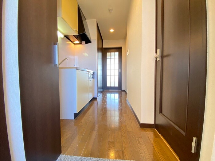 物件内観写真9　(廊下)