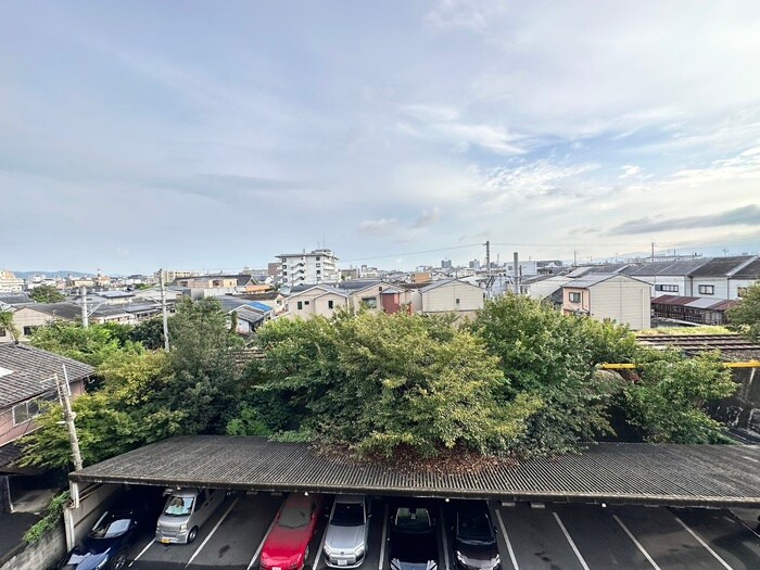 物件内観写真17　(室内からの展望)