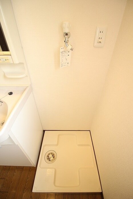 物件内観写真19　(洗濯機置場)