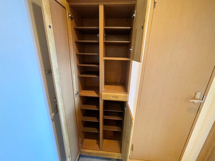 物件内観写真17　(靴箱)