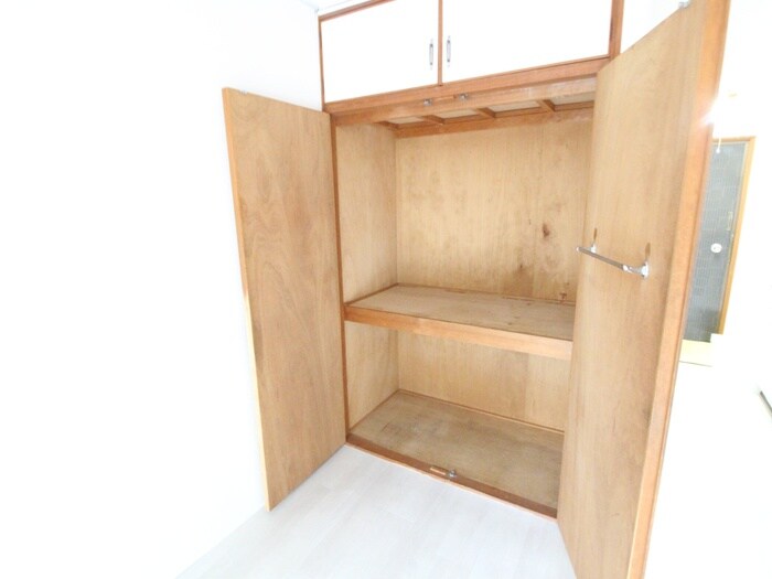 物件内観写真12　(収納)