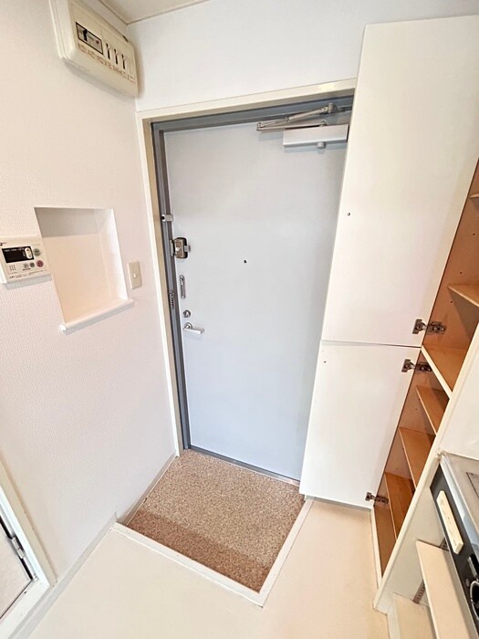 物件内観写真14　(玄関)