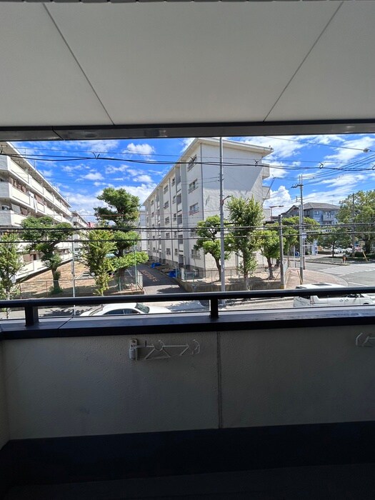 物件内観写真17　(室内からの展望)