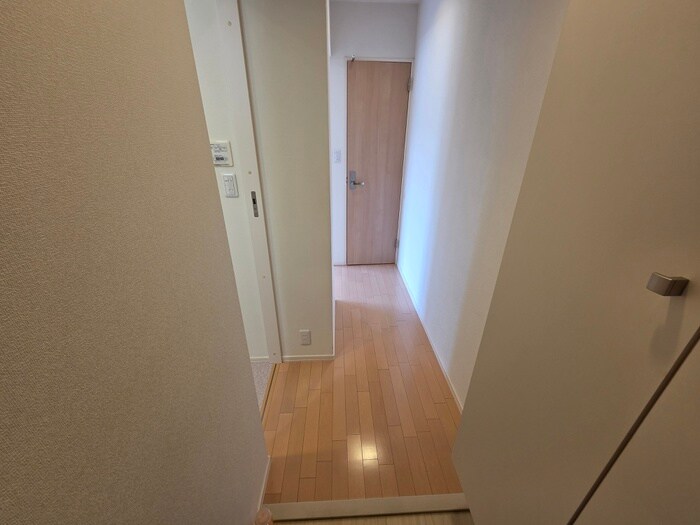 物件内観写真18　(廊下)