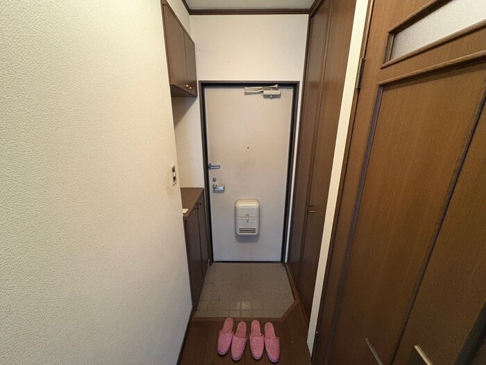 物件内観写真15　(玄関)