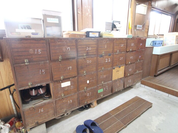 物件外観写真4　(エントランス部分)