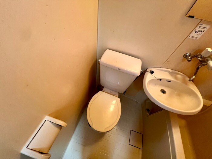物件内観写真9　(トイレ)