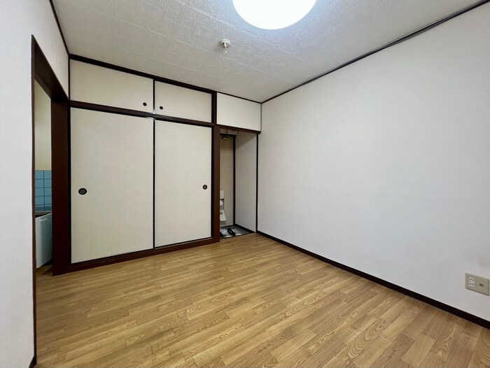 物件内観写真11　(居室)