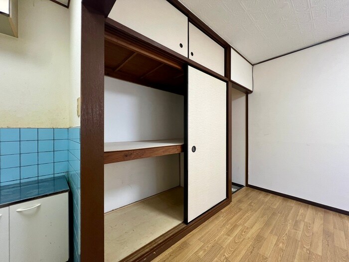 物件内観写真13　(収納)