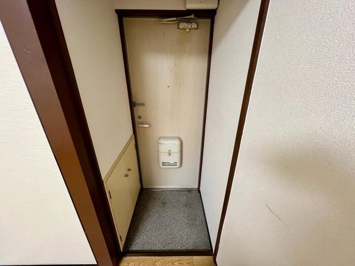 物件内観写真14　(玄関)