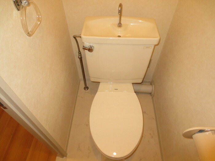 物件内観写真14　(トイレ)