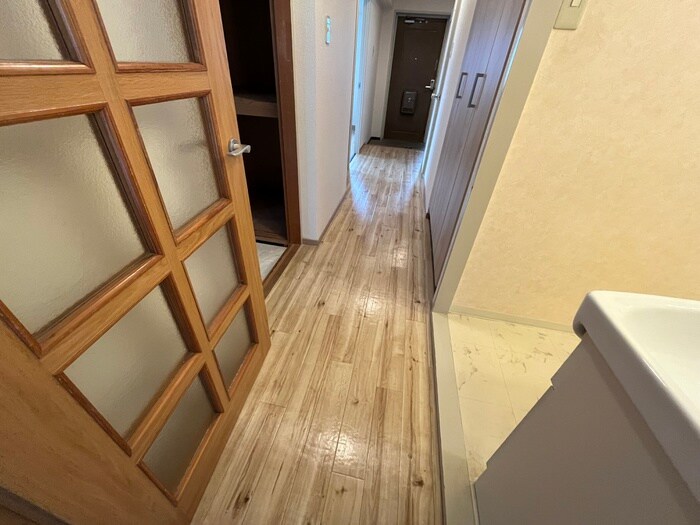 物件内観写真17　(廊下)