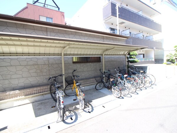 駐輪場
