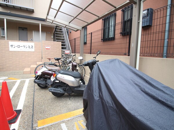 バイク置き場