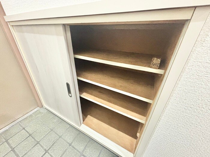 物件内観写真13　(靴箱)