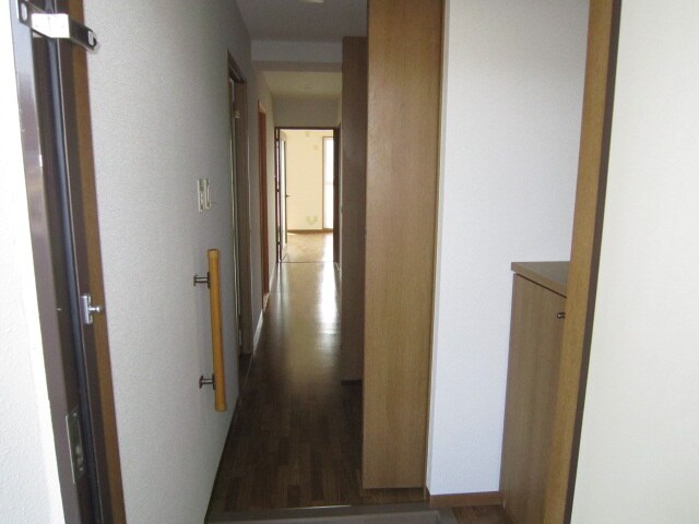 物件内観写真15　(廊下)