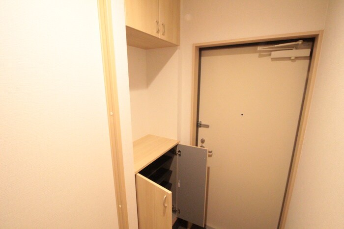 物件内観写真8　(靴箱)