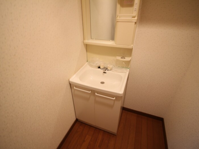 物件内観写真8　(洗面)