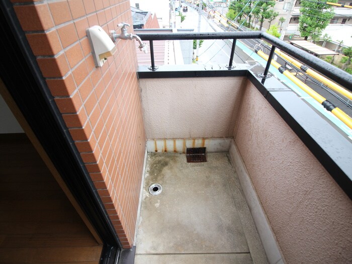 物件内観写真11　(洗濯機置場)