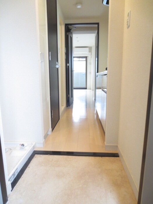 物件内観写真8　(廊下)