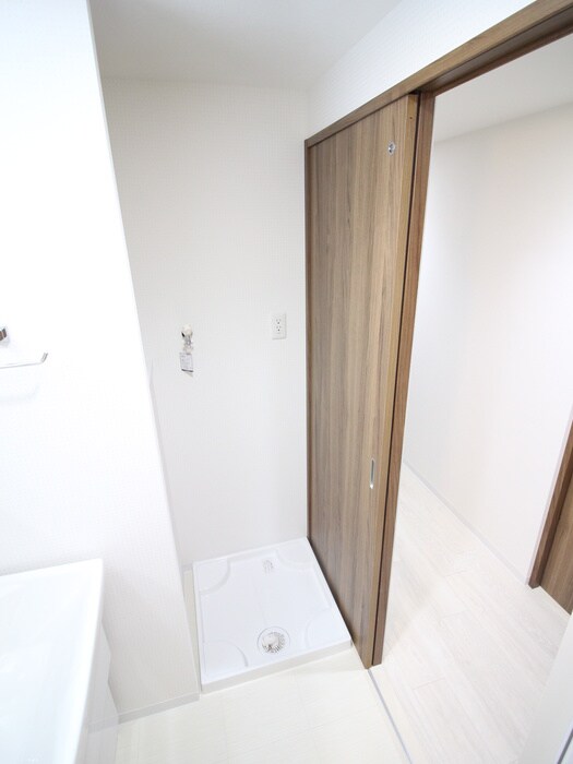 物件内観写真8　(洗濯機置場)