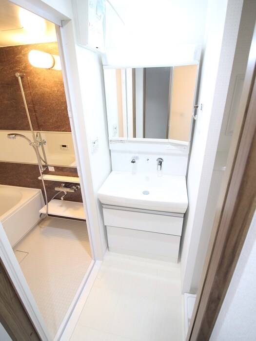 物件内観写真9　(洗面)