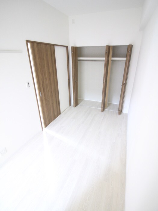 物件内観写真13　(収納)