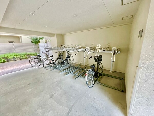 駐輪場
