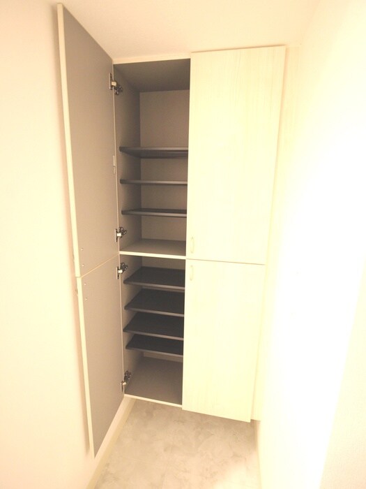 物件内観写真16　(靴箱)