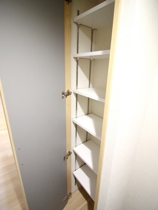 物件内観写真13　(靴箱)