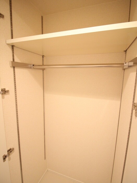 物件内観写真15　(収納)