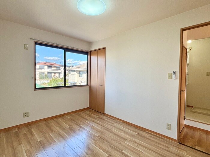 物件内観写真18　(居室)