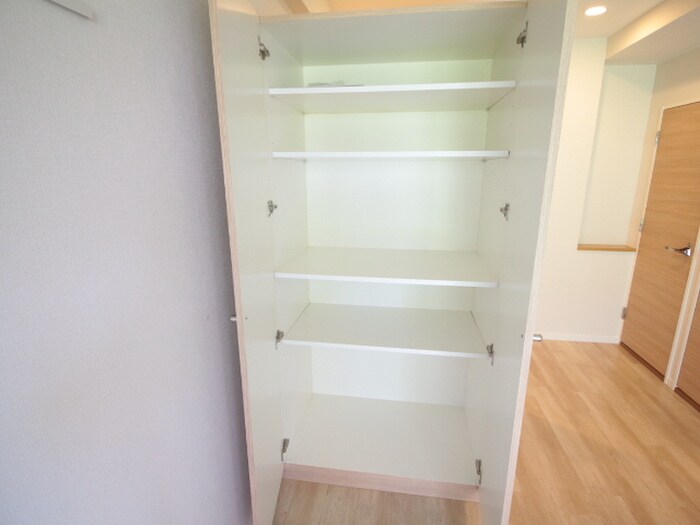 物件内観写真16　(収納)