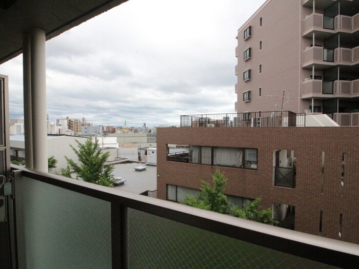 物件内観写真22　(室内からの展望)