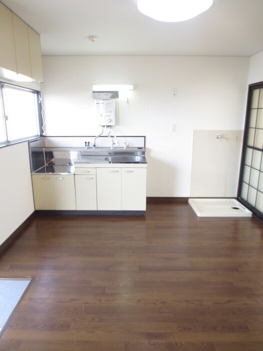 物件内観写真4　(居室)