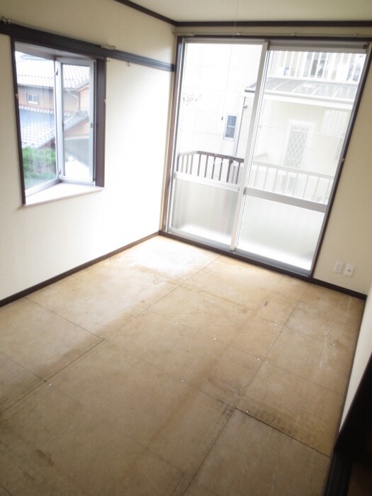 物件内観写真8　(居室)