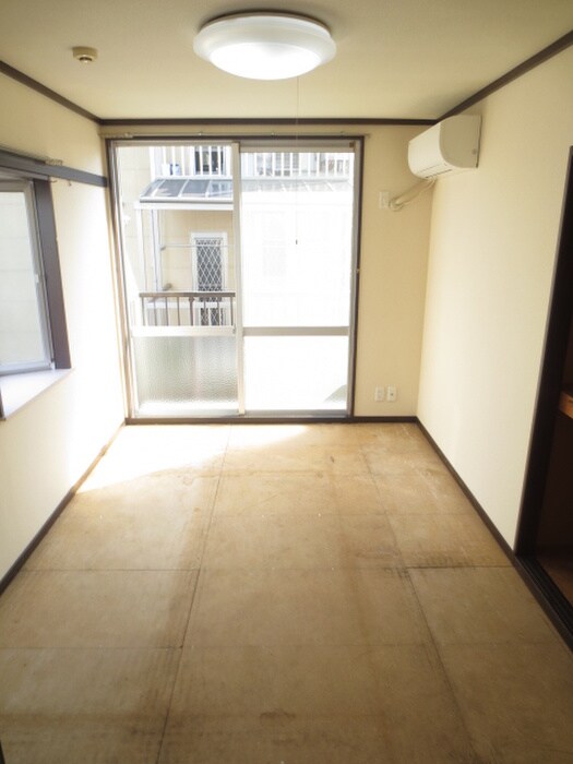 物件内観写真9　(居室)